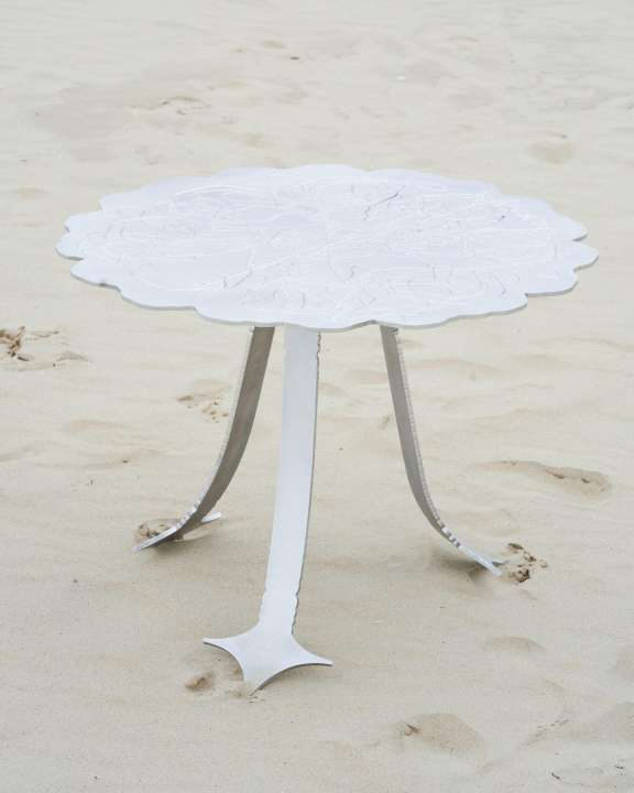 "Craving Series" SQ4 TABLE (L660 W440 H550) (1.800€) Photo by Amber Vanbossel.