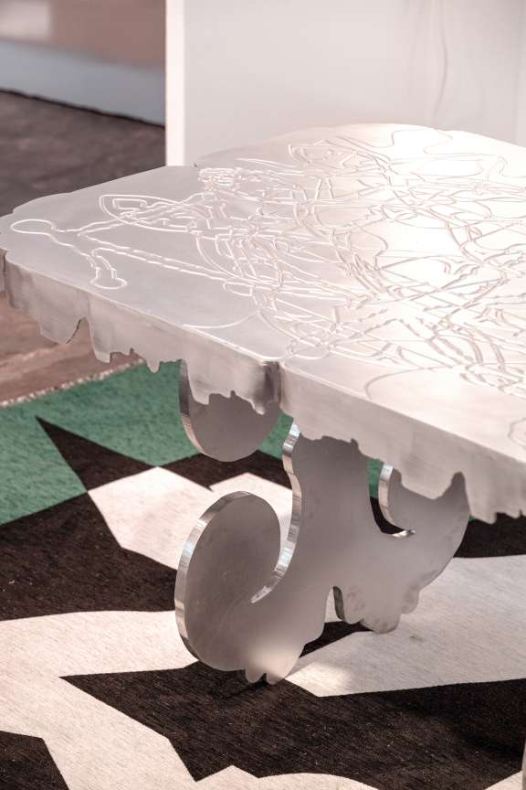 DETAIL OF THE SQ2 TABLETOP (100x100x100cm) (3.000€) AND SQ4 CARPET (100x100x100cm) (1.000€)